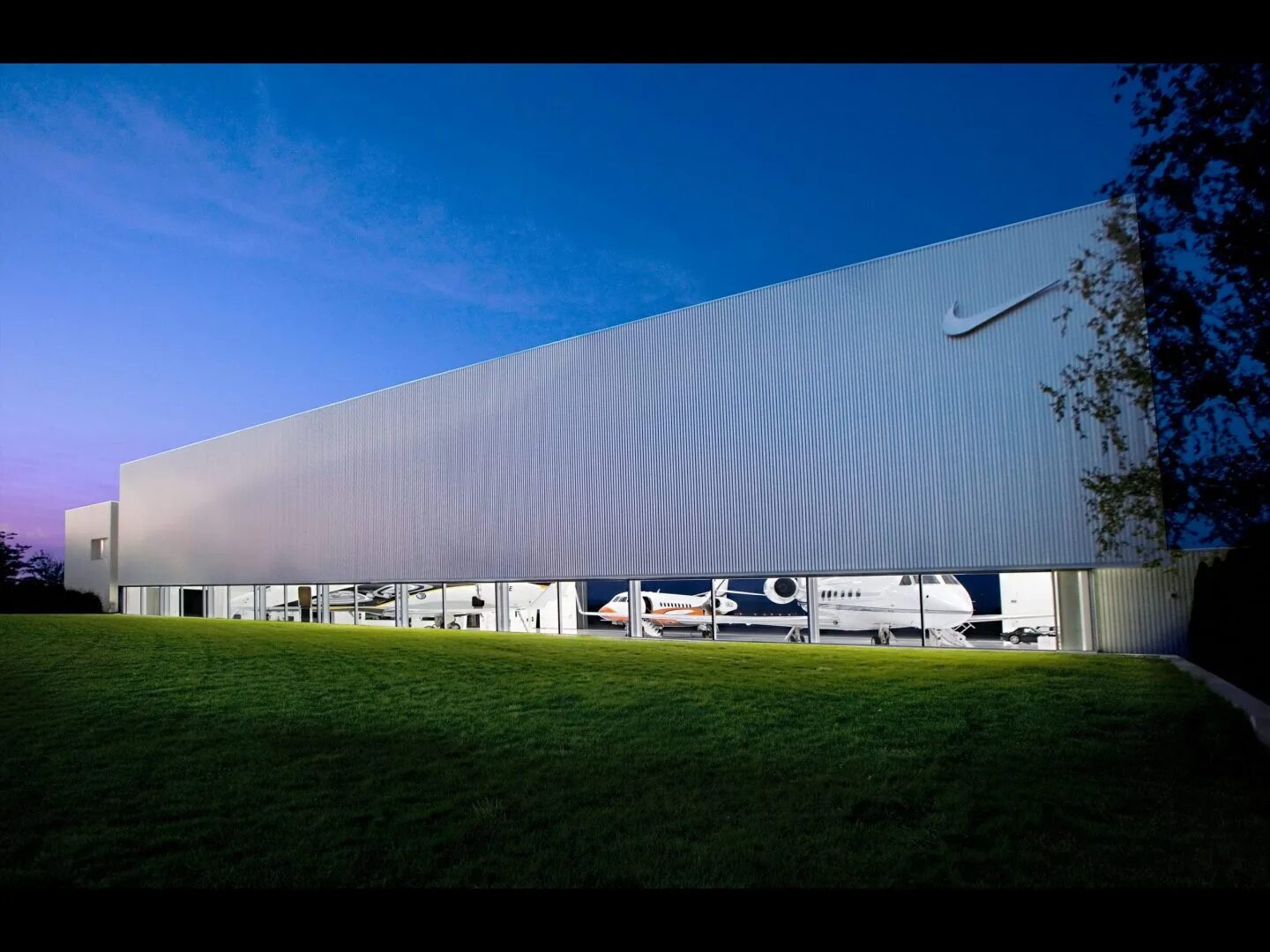 Штаб квартира Nike в Бивертоне. Главный офис найк. Nike+Beaverton. Главный штаб найк.