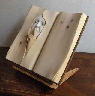 Книга сделана из дерева