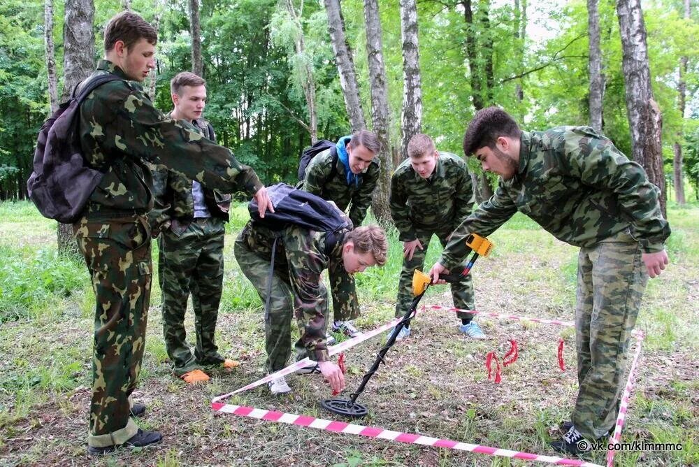 Военно спортивные игры в школе. Станция саперы Зарница. Военные спортивные состязания. Военно спортивное воспитание. Военно патриотические соревнования школьников.