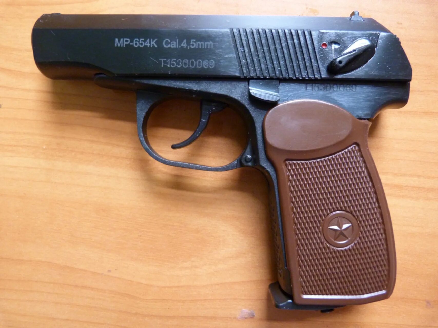 Школьник пм мп. Пм 2022. Mp654 макаров baikal. Кобура для мр 654к. Mp 79 9tm травмат.