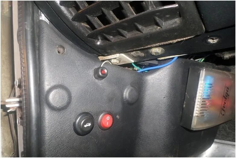 Старлайн б9 кнопка valet. Сервисная кнопка сигнализации старлайн а93. Starline a8 блок кнопка valet. Сервисная кнопка starline а93. Кнопка valet на сигнализации starline a93.