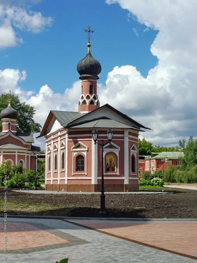 Храм свт тихона в московском. Колодезная храм тихона. Храм патриарха тихона волжский. Храм патриарха тихона волжский 2010. Храм святителя тихона патриарха.