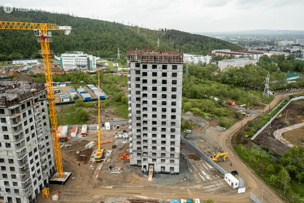 озеро верхнее в парке южно-сахалинск. парк гагарина сахалин. парк гагарина южно-сахалинск зимой. парк гагарина южно-сахалинск зима. южно-сахалинск.