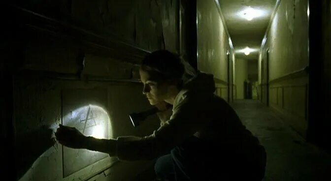 дом на холмах 2003. кошмар дома на холмах 2003. кошмар дома на холмах (2003) постер. дом на холмах 2003. кошмар дома на холмах (toolbox murders) 2003.