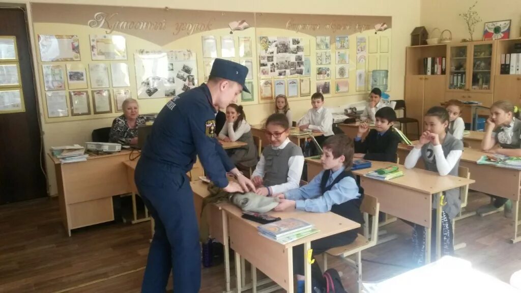 Проведение открытых уроков в школах