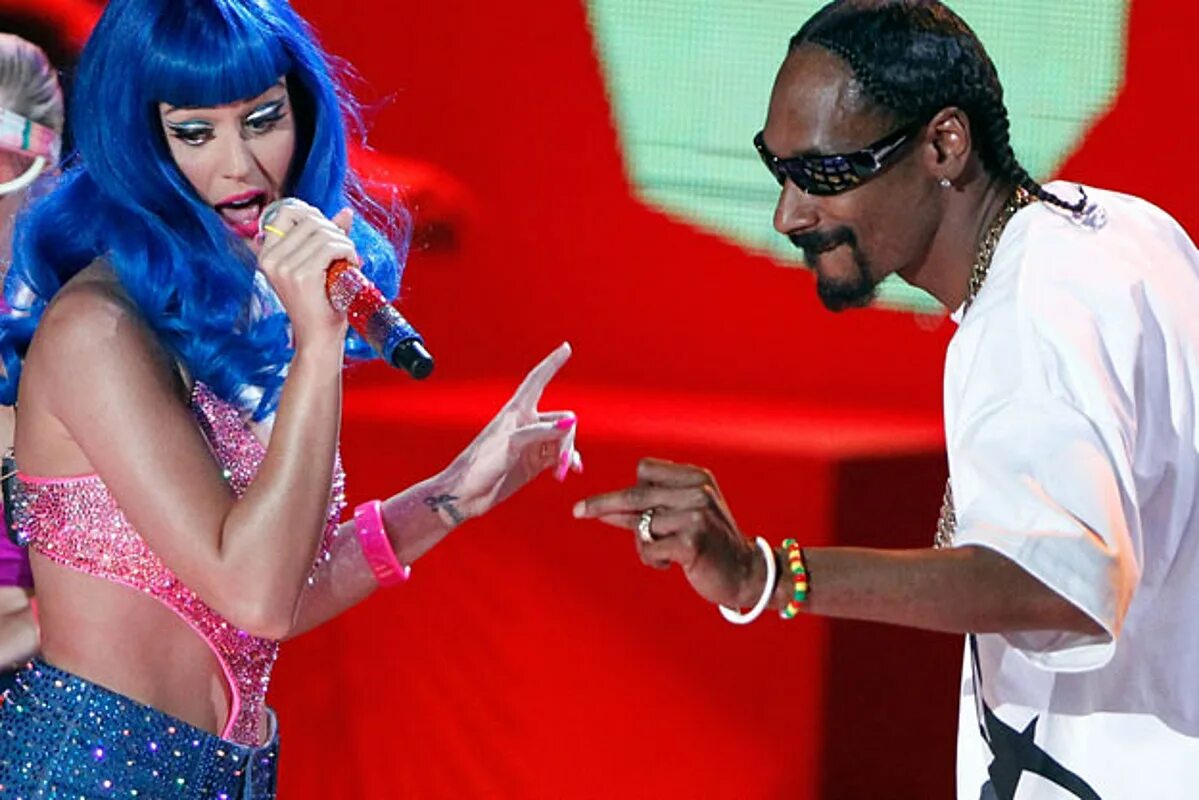 Katy perry snoop dogg california gurls. Katy perry snoop dogg. Кэти перри и снуп дог. Katy perry snoop dogg. Кэти перри.
