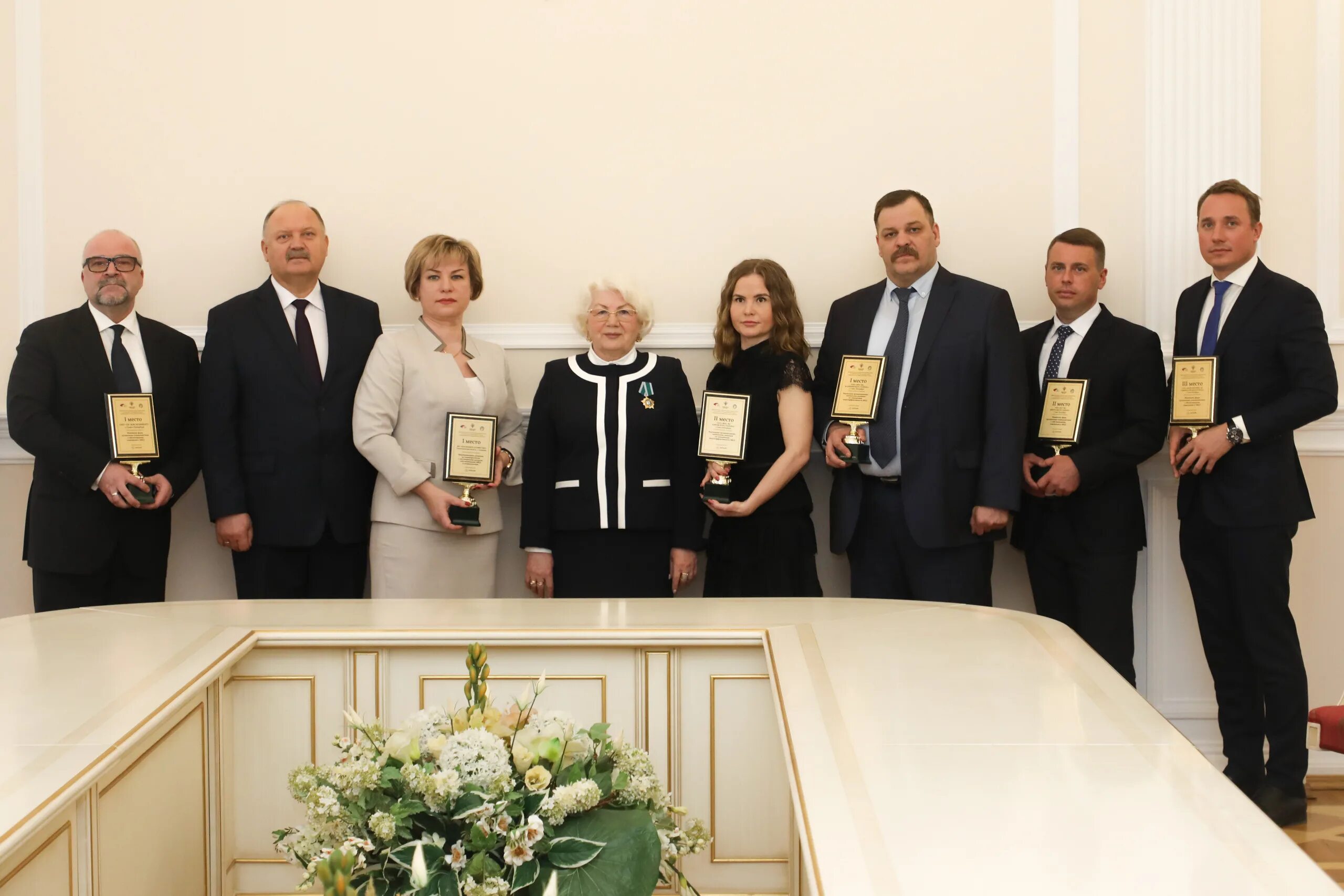 Конкурс лучший управляющий. Награждение компании. лучший управляющий конкурс. лучший управляющий. 15 лучших директоров.