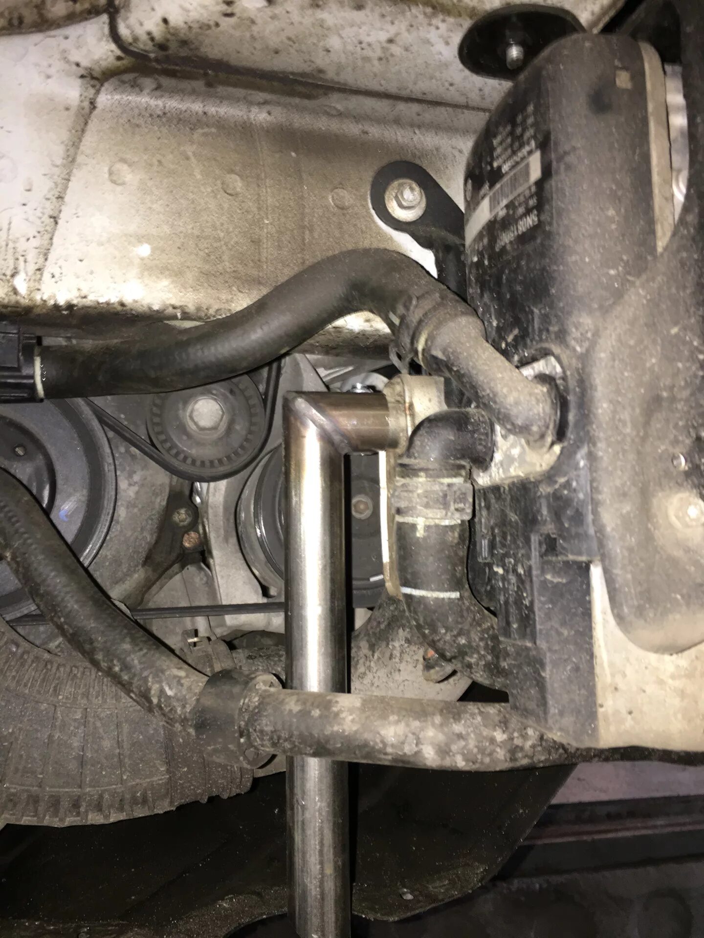 4. Вебасто догреватель volkswagen tiguan. Штатный подогреватель фольксваген туран. Вебасто тигуан 2. Вебасто тигуан 2.