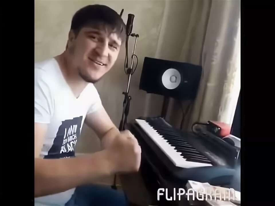 Аюб вахарагов индийский. Красивые чеченские аюб. Аюб вахарагов фото. Аюб вахарагов. Аюб вахарагов чай.