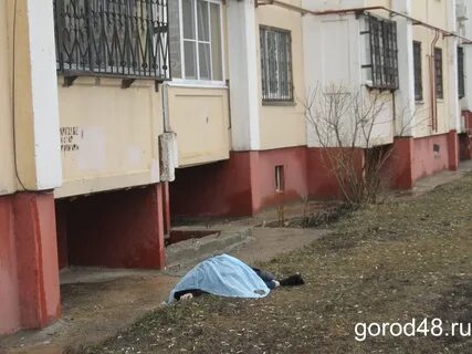 Дядька упал
