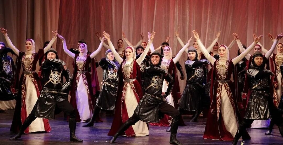 Вайнах групп. Чеченский ансамбль вайнах. чеченский государственный ансамбль танца вайнах. ансамбль вайнах грозный. дворец танца вайнах грозный.
