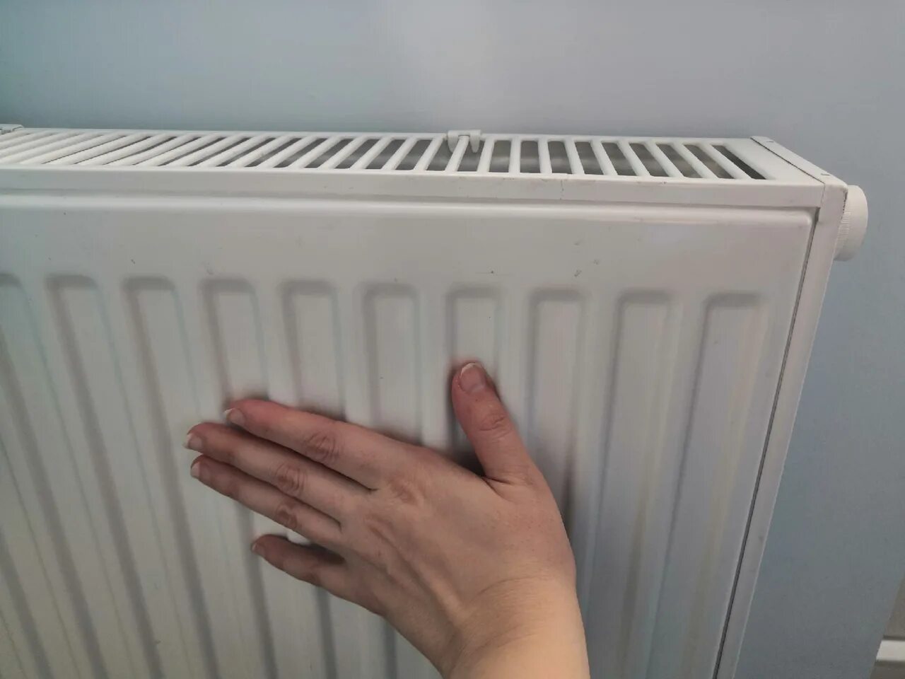 Нет горячей воды саратов ленинский район сегодня 2021. Ждем отопления цитата. Отключение отопления в саратове. Дали отопление в ленинском районе. Отключение отопления в саратове сегодня.