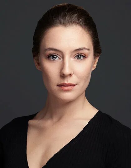 Бахар ягмур. Эге йылдыз. Эге кёкенли. Эге кекенли. Ege kokenli турецкая актриса.