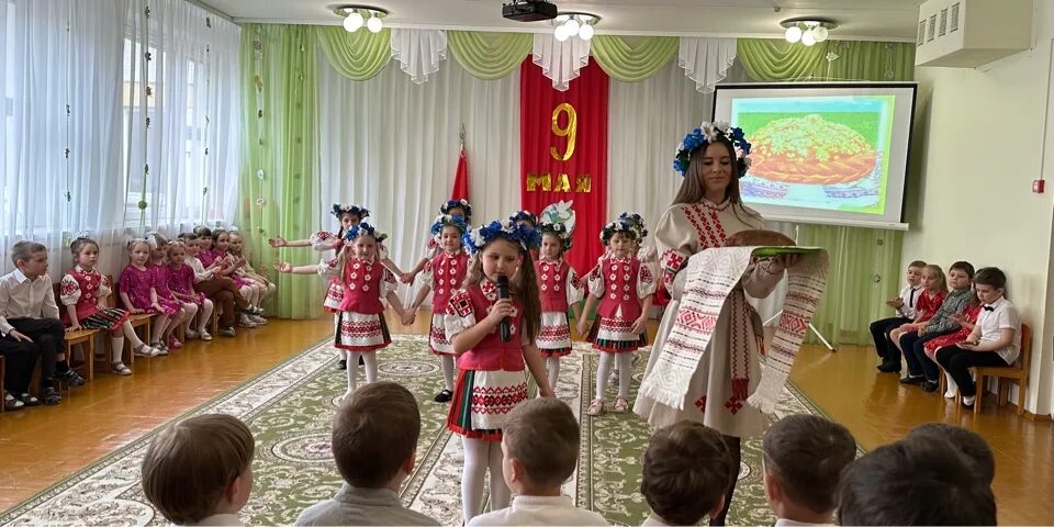 262 детский сад новосибирск новый корпус. Детский сад машенька новосибирск новомарусино. Садик 555 екатеринбург. Танец с шарами в детском саду. Детский сад 555 спб.
