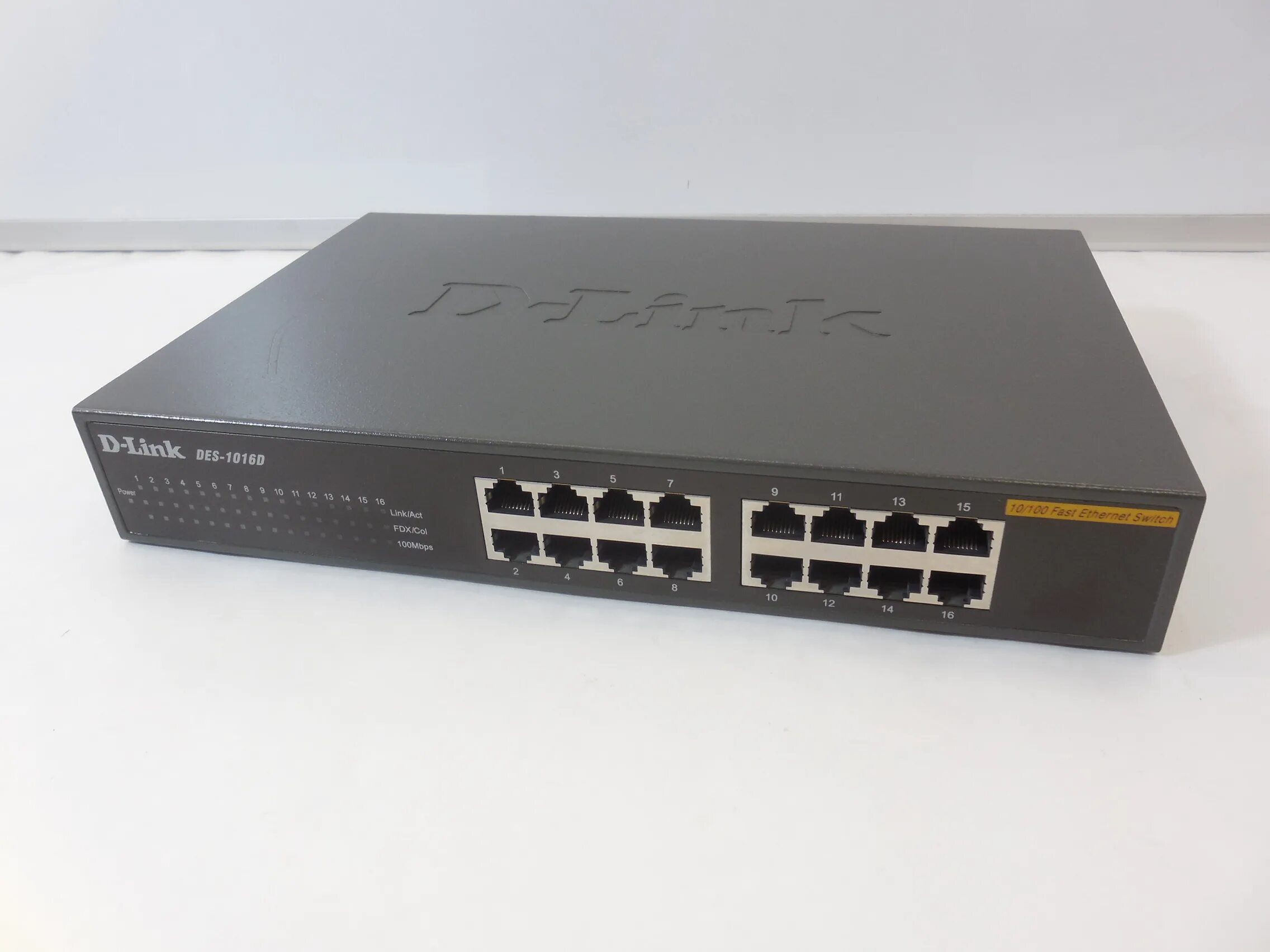 Коммутатор 1016 d-link. Des 1024a. Des 1024a. D-link 10/100 des-1016d. Des 1024a.