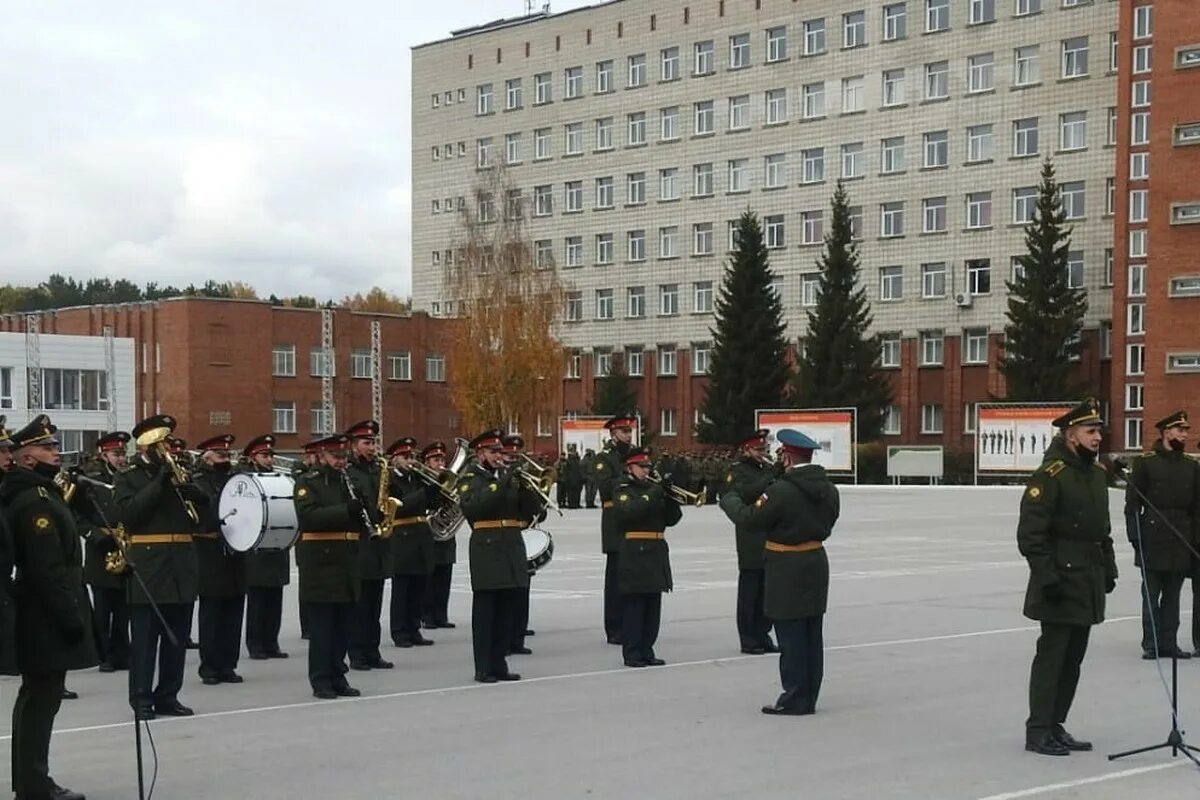 Новосибирском высшем военном командном училище нввку. Новосибирское военное командное училище. НВВКУ Академгородок. Военное училище в Академгородке Новосибирска. Высшее военное училище Академгородок.