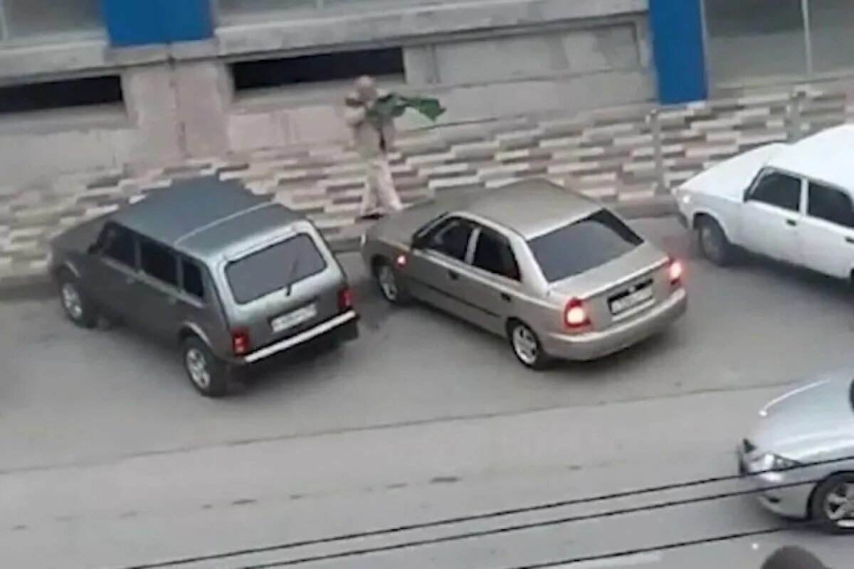 Стрельба в общественном месте. Наводнение в краснодарском крае в 2012 году. Чп крымск. На кубани крымск стрельба. Чп крымск.