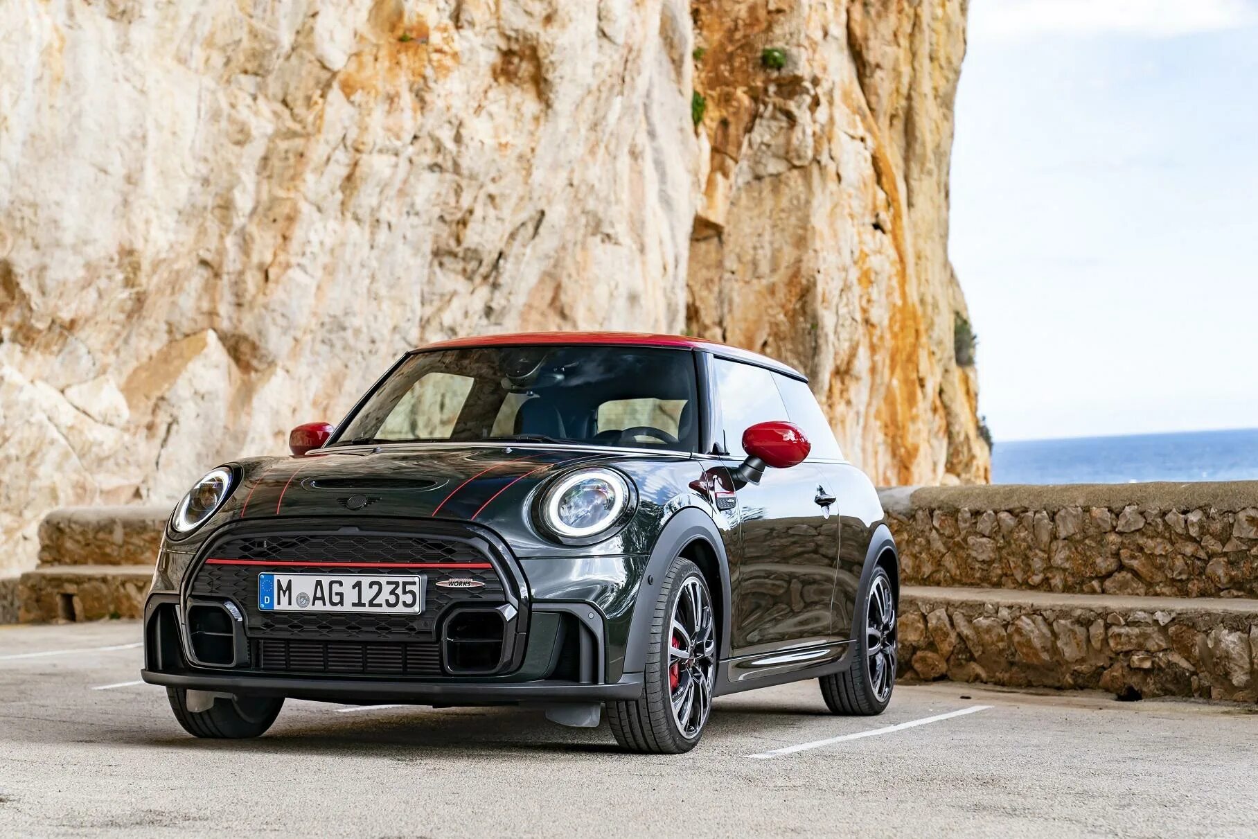 Мини купер jcw. Mini john cooper works 2025. мини купер 2025. мини купер jcw 2025. mini cooper john cooper works 2025.