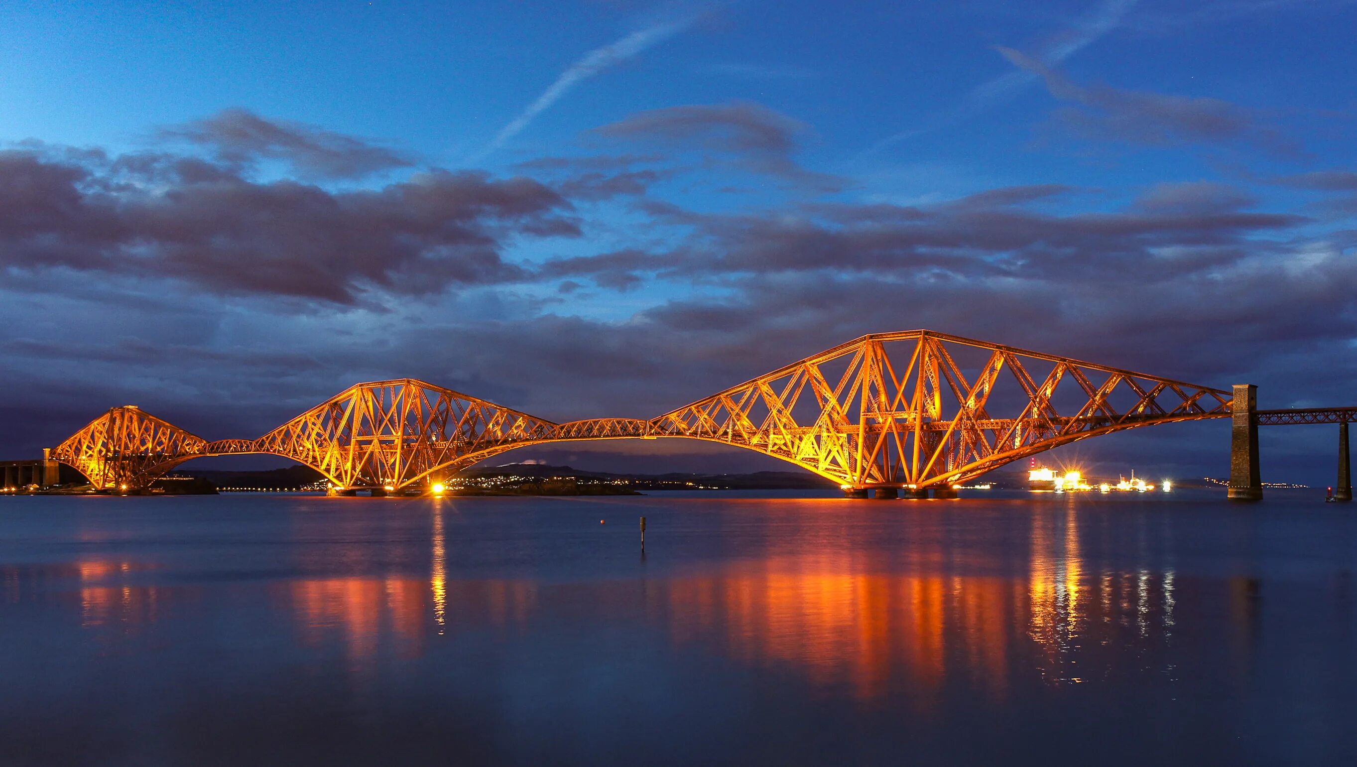 Бридж. Мост Форт-бридж Эдинбург. Мост через Ферт-оф-Форт, Шотландия,. Мост Форт-бридж, Эдинбург, Шотландия. ОСТ Форт-бридж, Эдинбург, Шотландия.