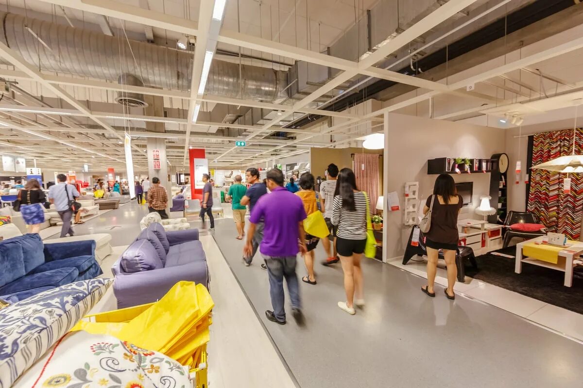 Покажи икею. Ikea магазин снаружи. Икеа в швеции. Покажи икею. Икеа фото магазина.