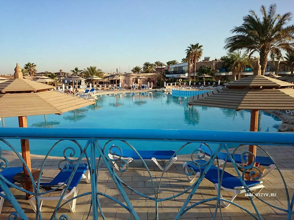 Aladdin beach hurghada. Аладдин Бич Резорт Хургада отель. Алладин Бич Резорт 4 Хургада. Алладин Египет Хургада 4. Египет отель алладин.