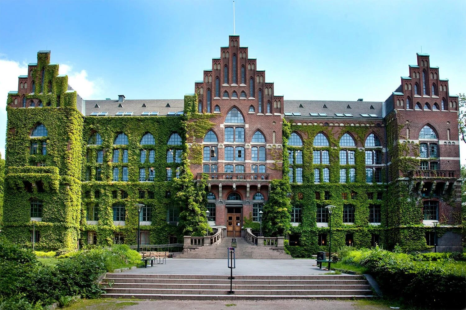 University picture. Королевский университет Белфаста. Лунд университет. Лунд университет в Швеции.