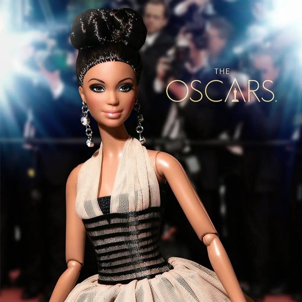 Барби награды. Украшения для барби. Маттел. Кукла барби бьонс. Барби гламурная мода 2014.