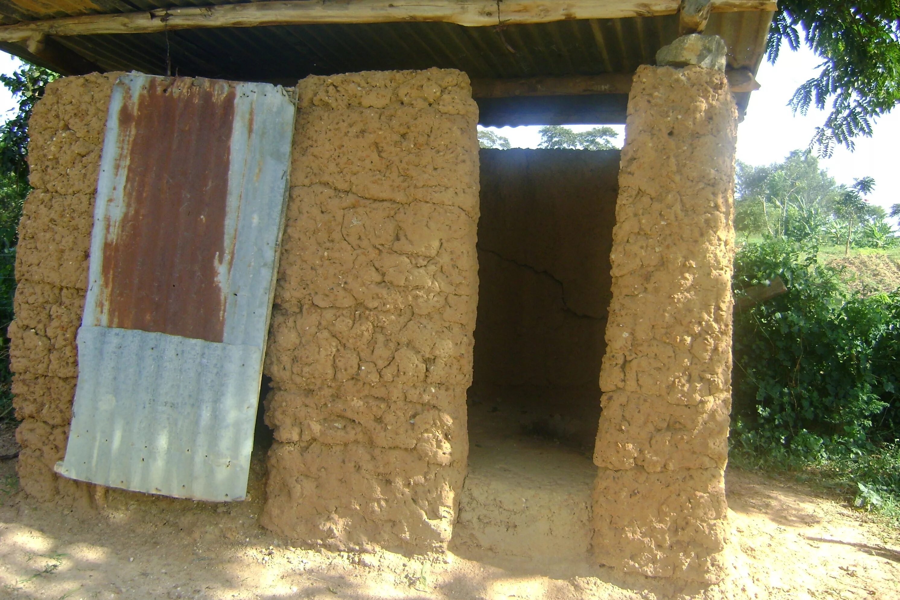 Туалет экстрим. Pit latrine. latrine. яма по туалет. latrines.
