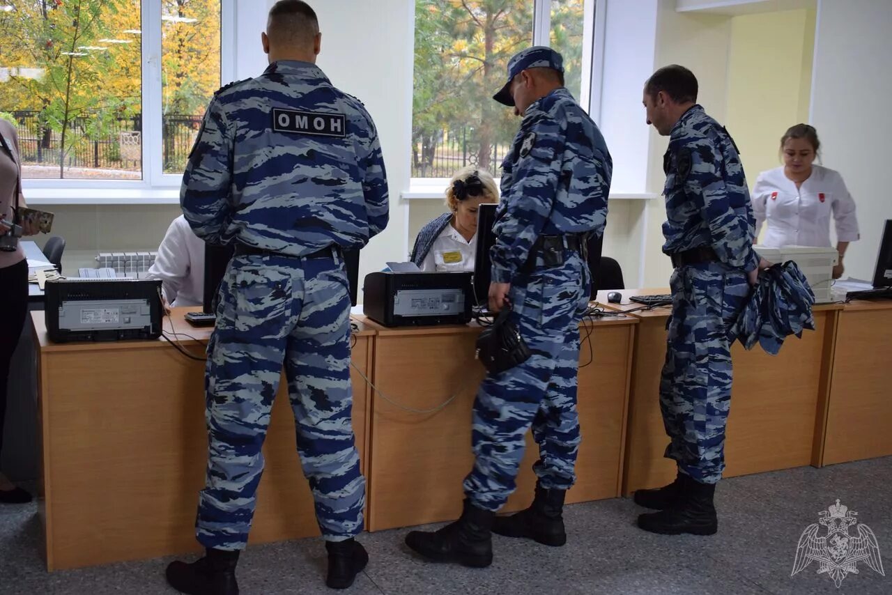 Форма омон 2022. Омон плюсы. Аксиомы собр прикол. Екатеринбургский омон. Омон плакат.