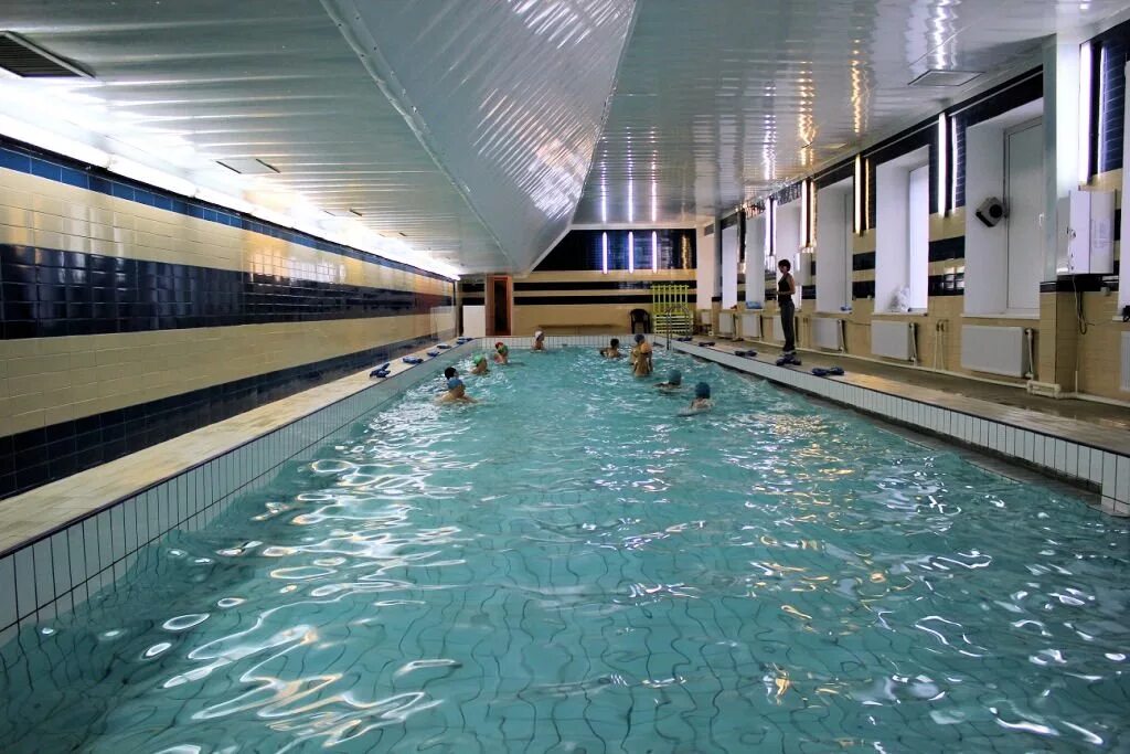 бассейн на чмз челябинск. бассейн строитель в челябинске на чмз. бассейн на чтз челябинск. металлургический район челябинска бассейн строитель. бассейн строитель в челябинске новая ванна.