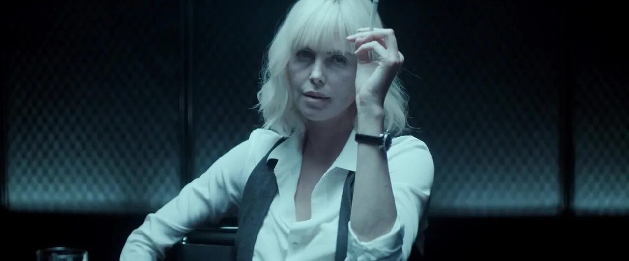 Blonde 2017. Взрывная блондинка дельфина и Лоррейн. Взрывная блондинка - Atomic blonde (2017) BDRIP.