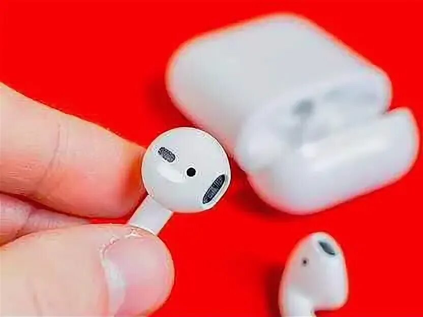 Левый наушник Apple AIRPODS 2. Левый наушник Apple AIRPODS 1. Беспроводные наушники Apple Earpods 2 с беспроводным зарядным футляром. Левый наушники AIRPODS 2.