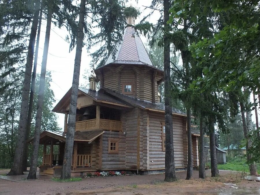 Церковь в карташевской гатчинский. Карташевское ленобласть. Карташевская ленинградская область. Дача барона фредерикса карташевская. Карташевская.