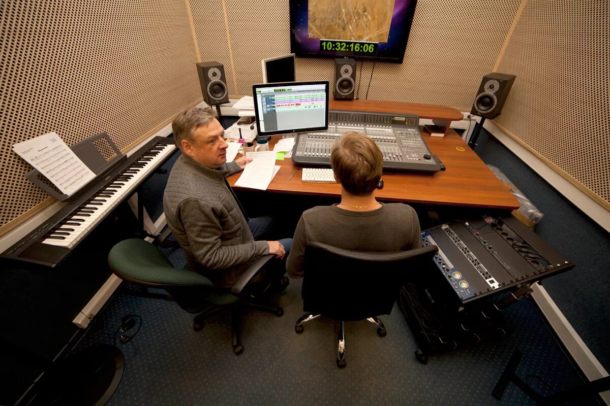 озвучивание мультфильмов. студия кипарис звукозаписи. актеры озвучки. озвучка мультфильмов. киностудии дубляжа.