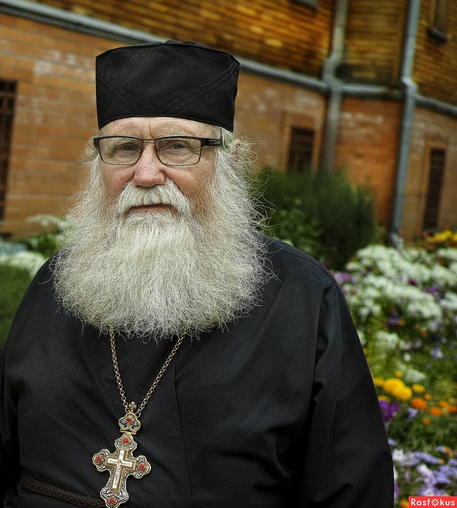 бедный священник. батюшка. батюшка старец георгий. нищие священники. протоиерей павел балин.