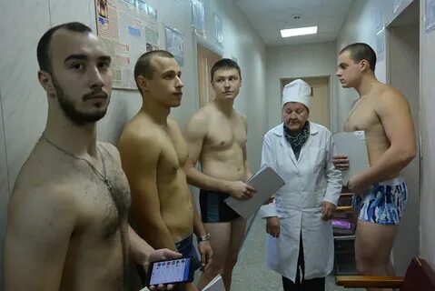 Можно ли телефон в военкомате