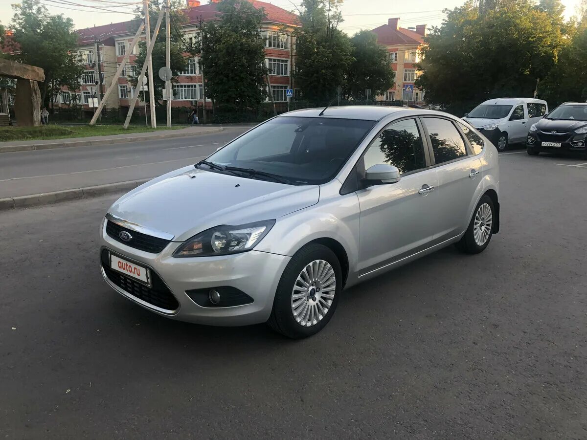 Форд фокус авито москва московская область. Форд фокус 2 хэтчбек серебристый. ford focus 2 2.0ат. форд фокус 2 рестайлинг хэтчбек серебристый. ford focus 2 2010 серебристый.