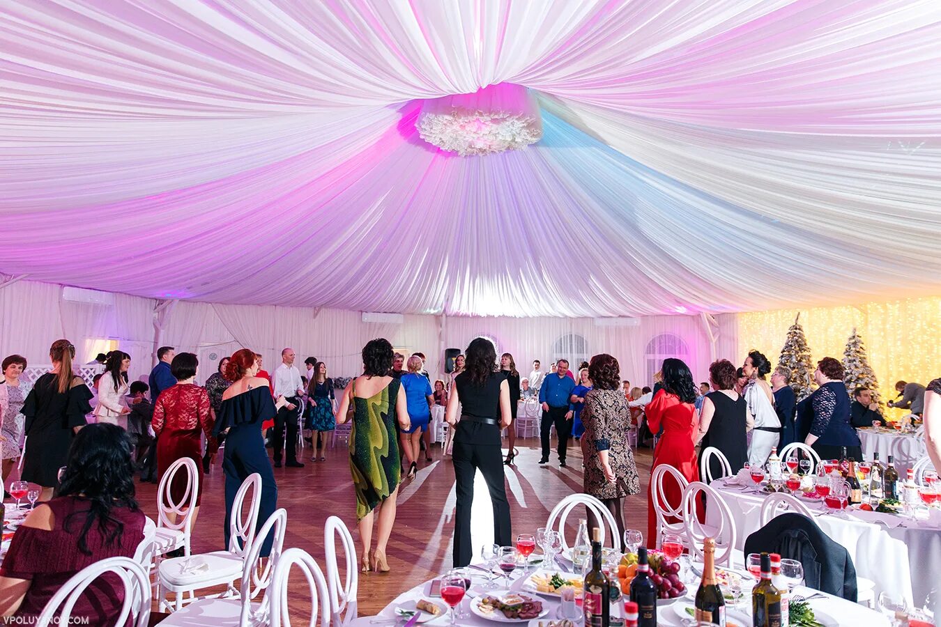 банкет холл ленина. банкетный зал алматы ауезова. банкет холл ленина. банкет холл реклама. аштарак холл банкетный зал.