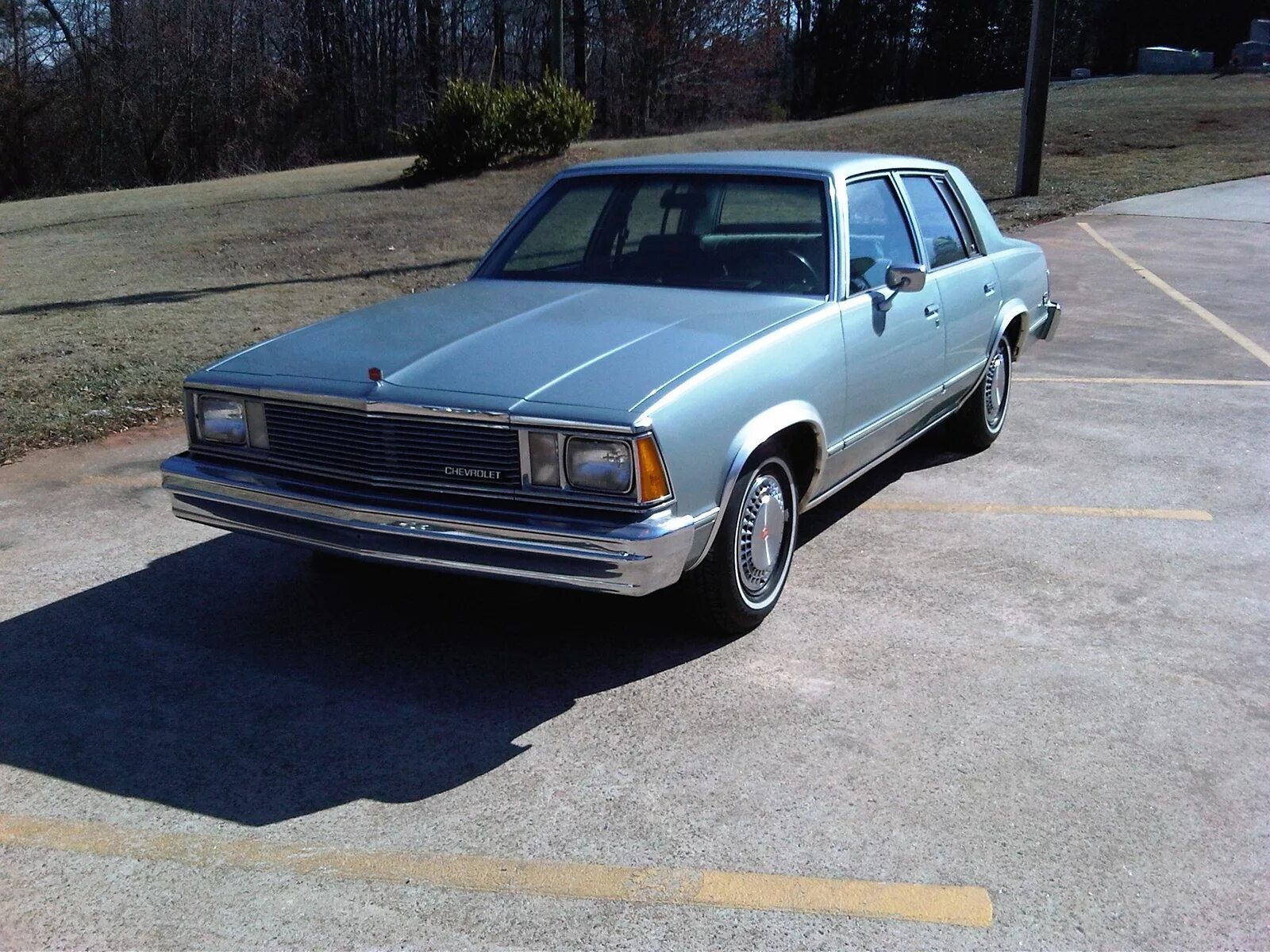 Шевроле малибу поколения. Chevrolet Malibu 1981. Chevrolet Malibu 1 поколение. Chevrolet Malibu 1982 sedan. Шевроле Малибу 3 поколение.