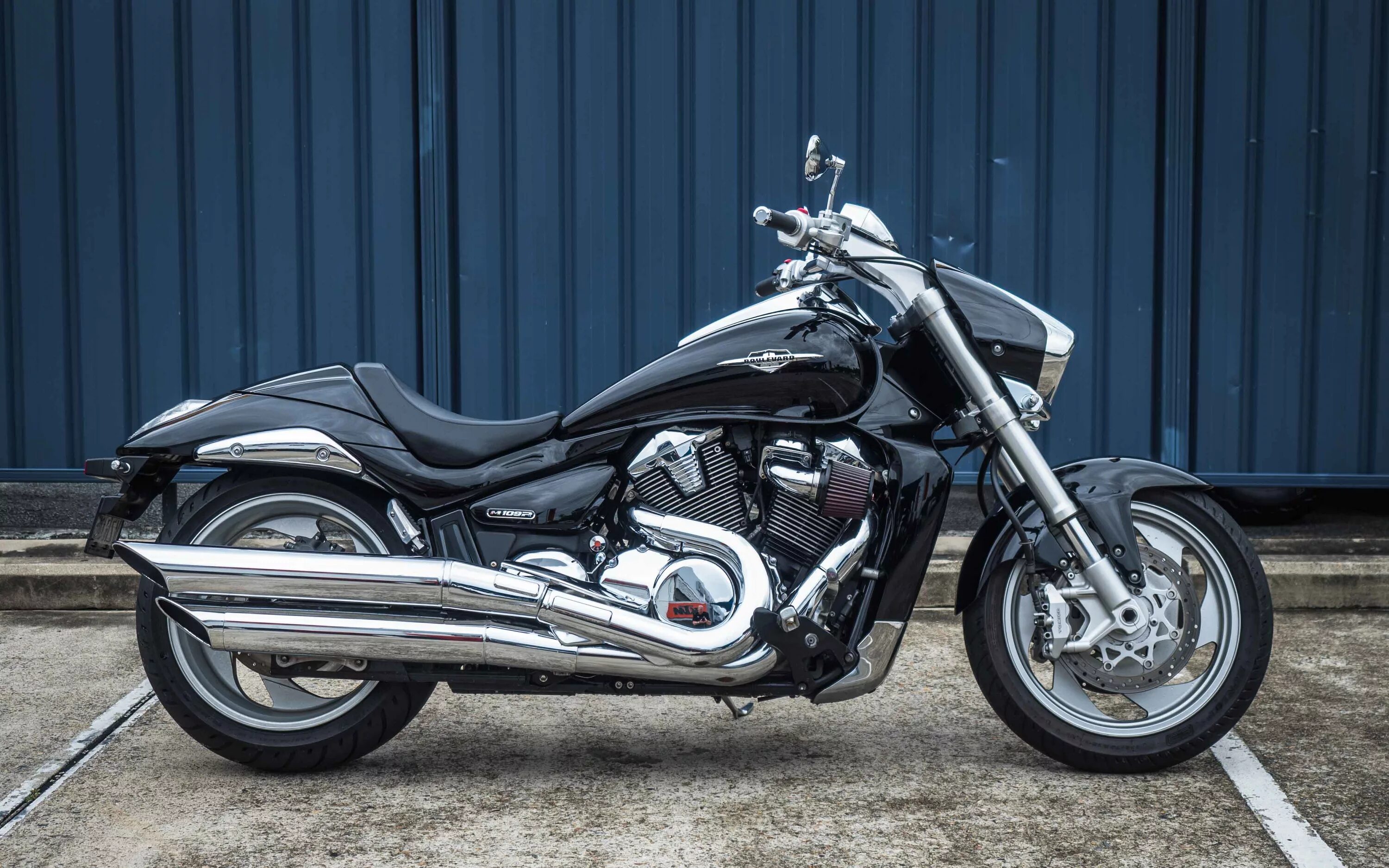 Suzuki Boulevard m109. Сузуки Боливар м 109. Судзуки булевард 109. Suzuki Boulevard м109r. Булевард мотоцикл