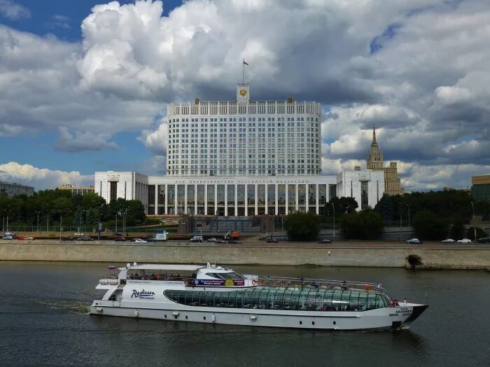 Белый дом в Москве. Дом правительства Москва. Белый дом в Москве Архитектор. Дом правительства Российской Федерации Москва Архитектор -.