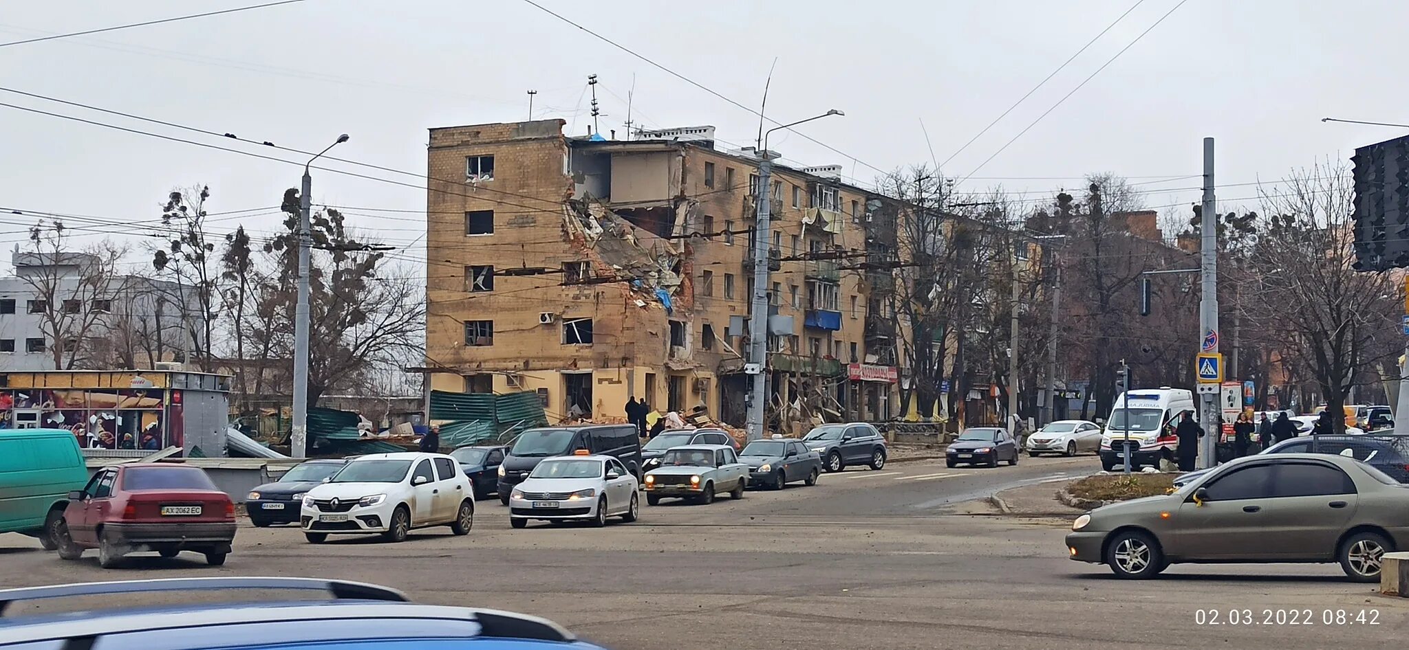 Харьков 2022. Население харькова на 2023. Мариуполь мирные жители. Харьков после обстрела 2022. Харьков фото города.