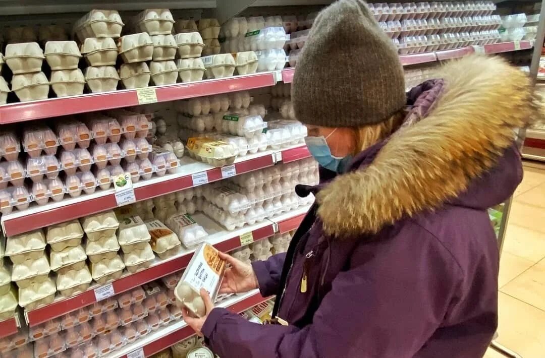 Дефицит яиц в россии. Как ценится яйцо елка. Покажи яйца. Яйца цена симферополь. Яйцо на связь.