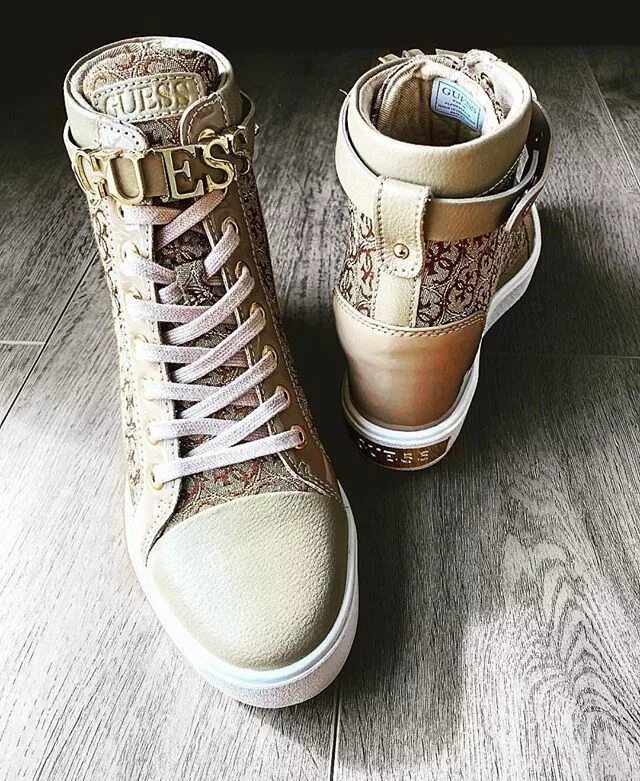 Обувь гесс. Guess обувь. Ботинки Гуес. Guess Baller Sneakers. Сапоги guess los Angeles.