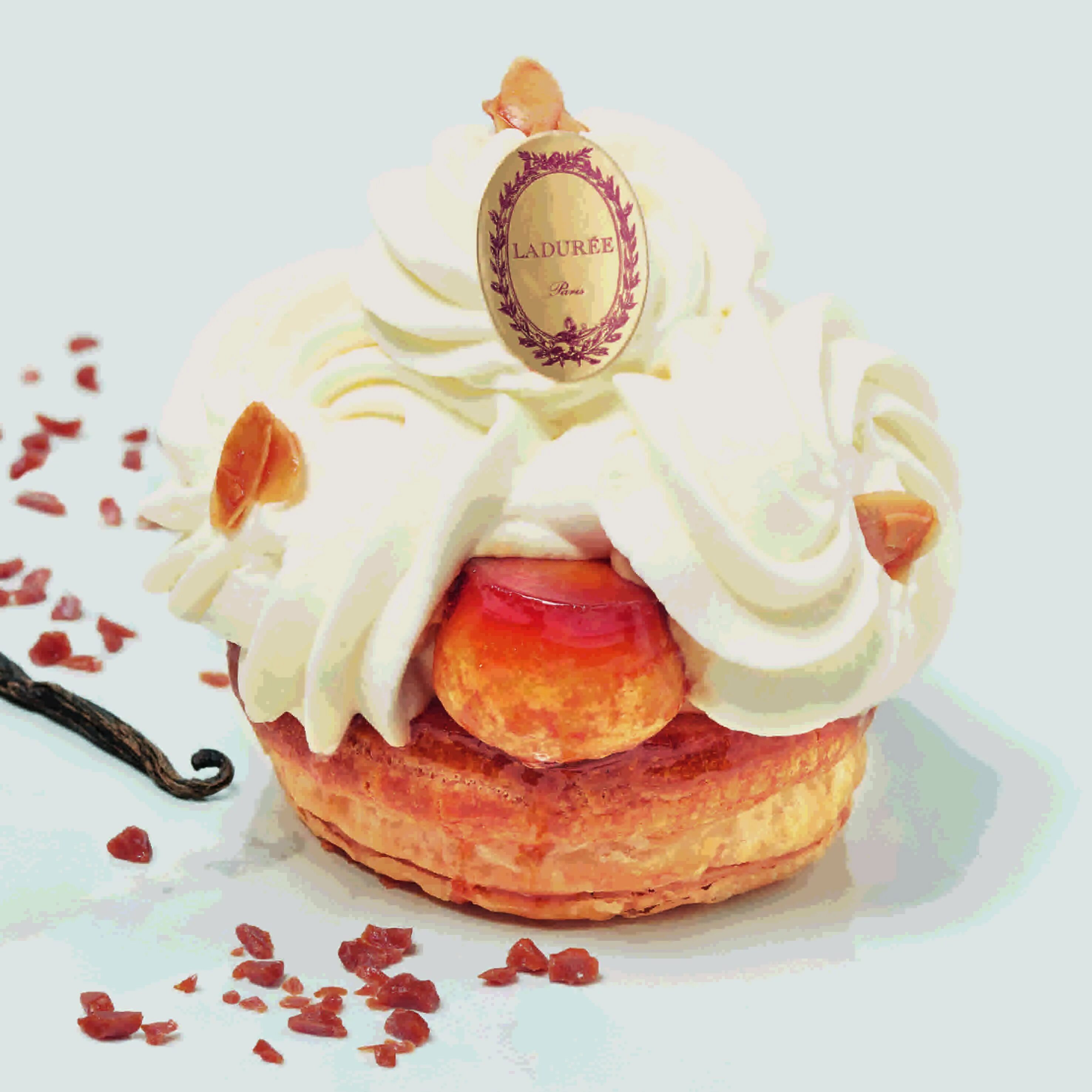 Сант оноре. Saint honore десерт. saint honore торт. пирожные французские сент оноре. laduree пирожные.