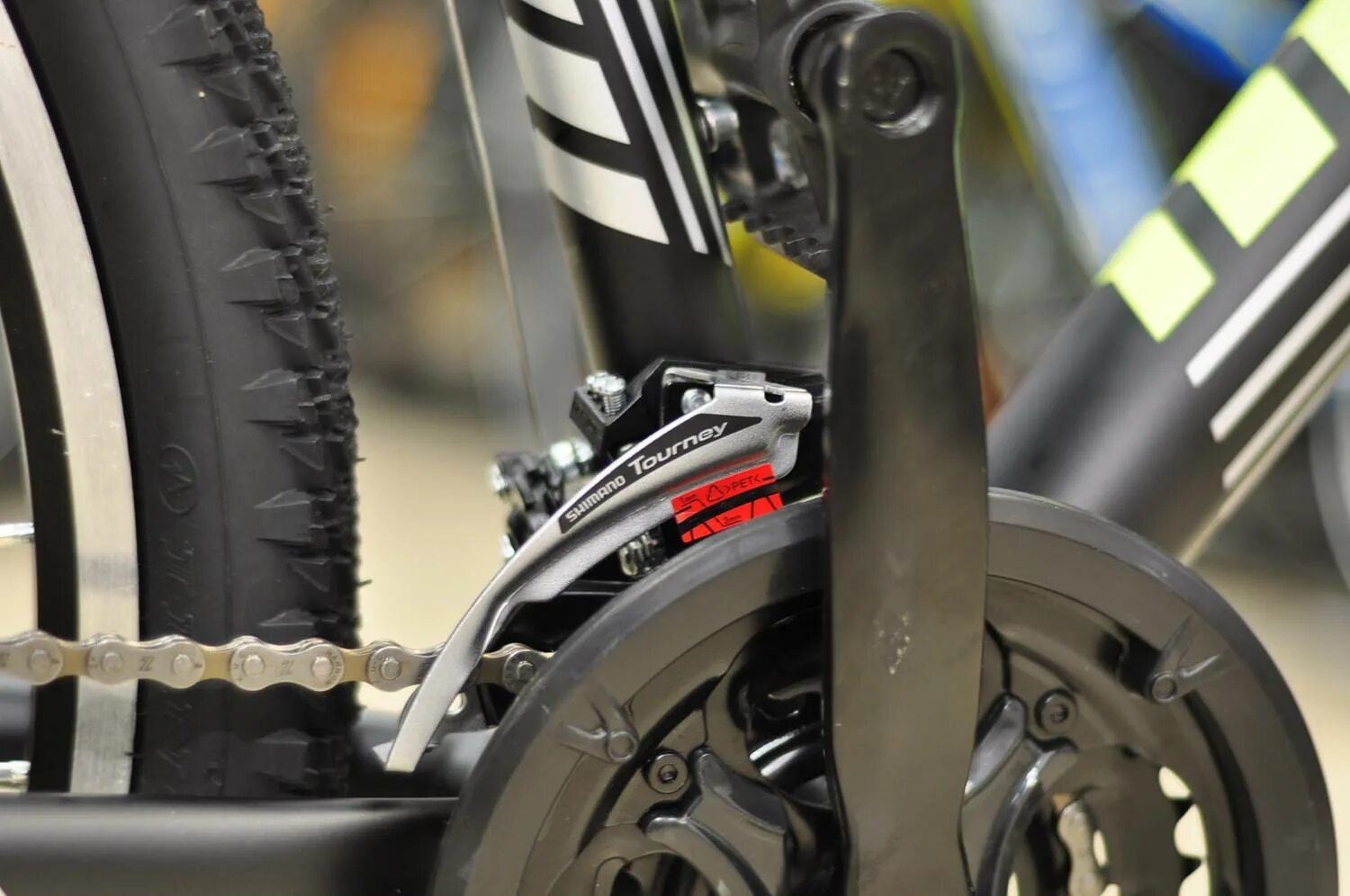Как правильно регулировать велосипед. Передний переключатель shimano tx51 трос. шимано передний переключатель регулировка. переключатель скоростей для велосипеда shimano передний. передний переключатель скоростей на велосипеде шимано.
