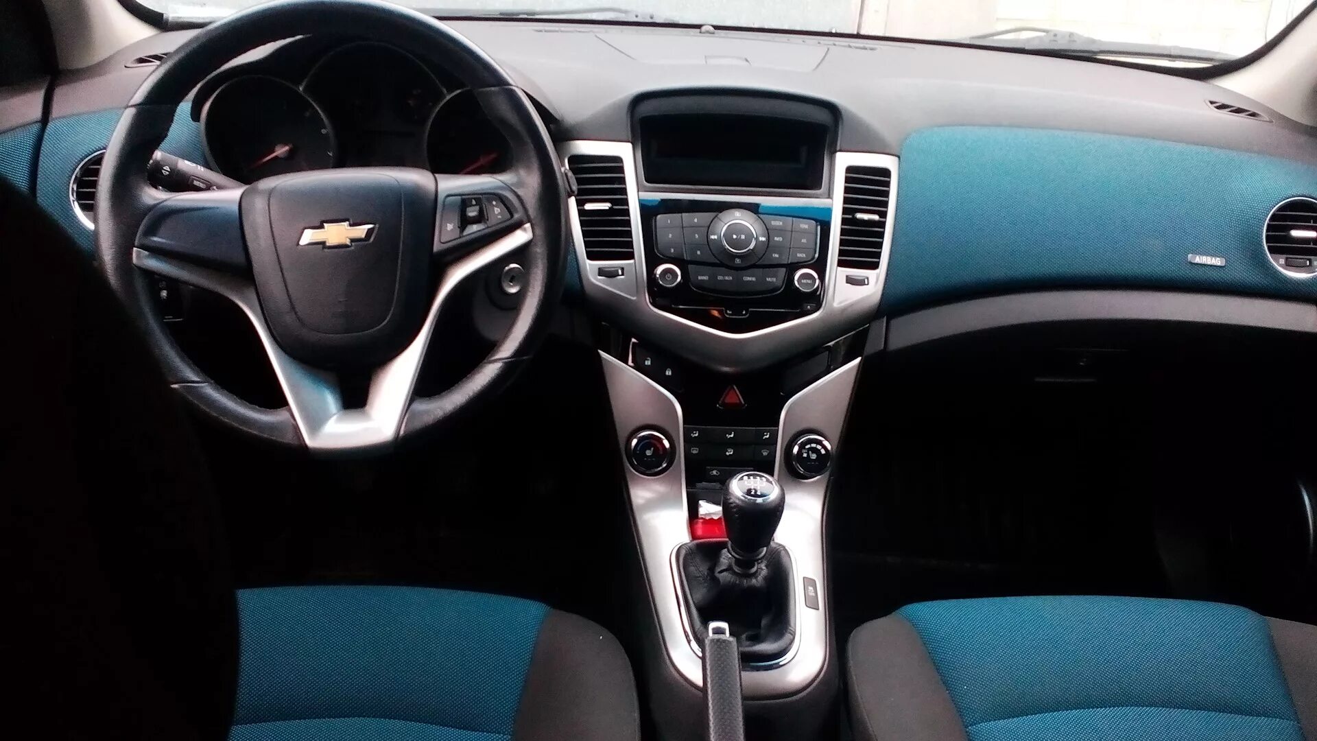 Шевроле хэтчбек салон. Chevrolet Cruze 2012 салон. Chevrolet Cruze 2012 хэтчбек салон. Шевроле Круз хэтчбек 2012 салон. Chevrolet Cruze хэтчбек салон.