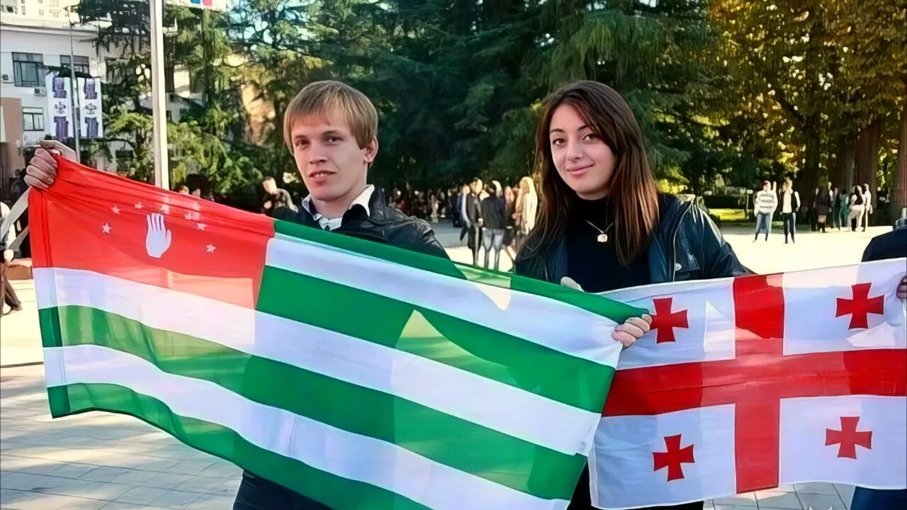 Девушки абхаз. Абхазы и грузины. молодежь абхазии. абхазы внешность. грузины и абхазы братья.