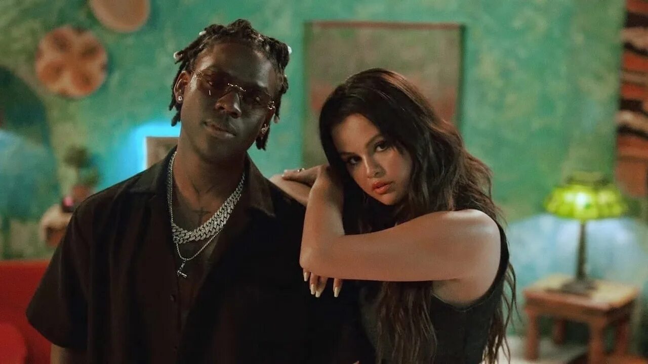 Could down. Rema selena gomez calm down. кадры из клипов full hd. кристина гомес. selena gomez calm down альбом.