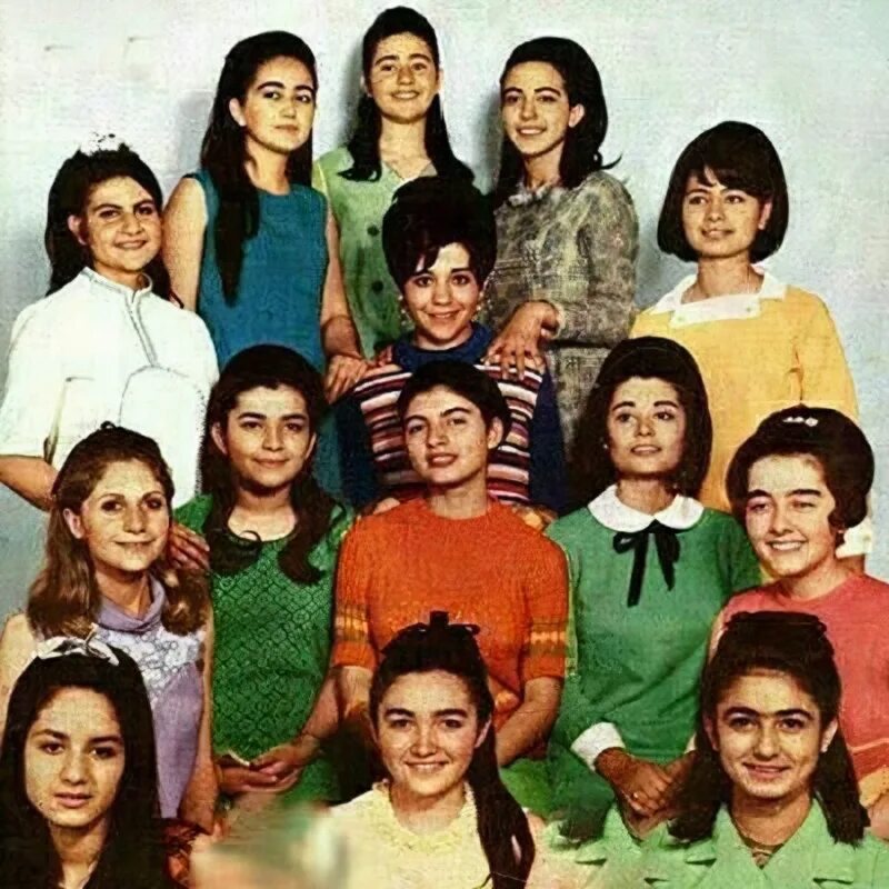 Иран 70 годы. Иран 60е. Иранские девушки до исламской революции 1979 года. Иран до революции 1979. Иран до 1970.